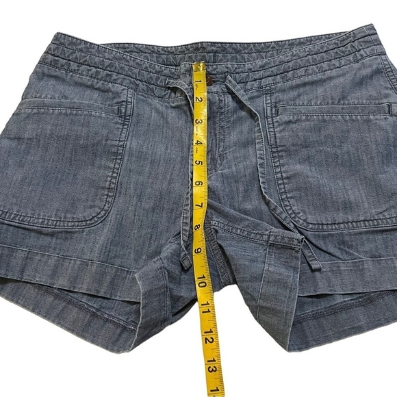 North Face Women’s Chambray Shorts 8 outdoor hiking Gorpcore - Picture 10 of 11